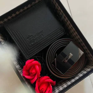 پک کادویی مردانه با کمربند و کیف پول و گل معطر