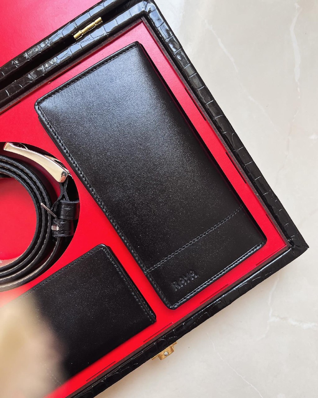 ست هدیه چرمی مردانه رایا – کیف پول، جاکارتی و کمربند - تصویر 2